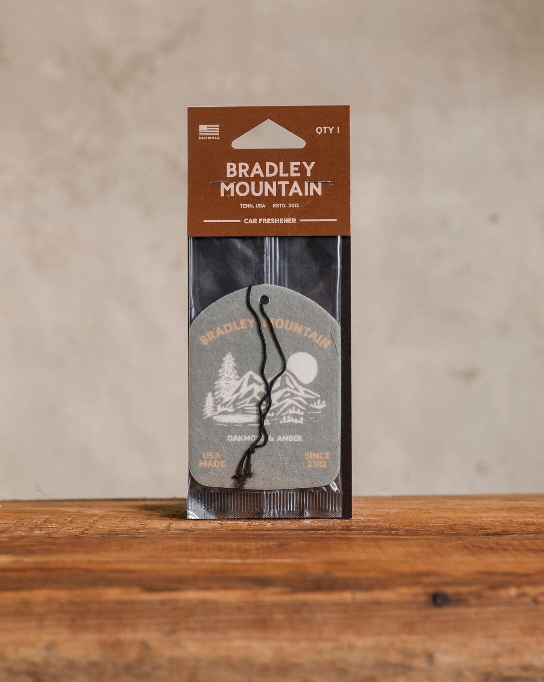 Oakmoss & Amber Car Freshener Bradley Mountain